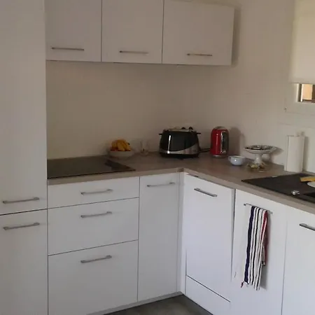 Apartament Agreable Appart, Refait A Neuf, Calme, 5mn Mer, Calanques St Aygulf *