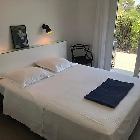 Agreable Appart, Refait A Neuf, Calme, 5mn Mer, Calanques St Aygulf * סנט-אגף